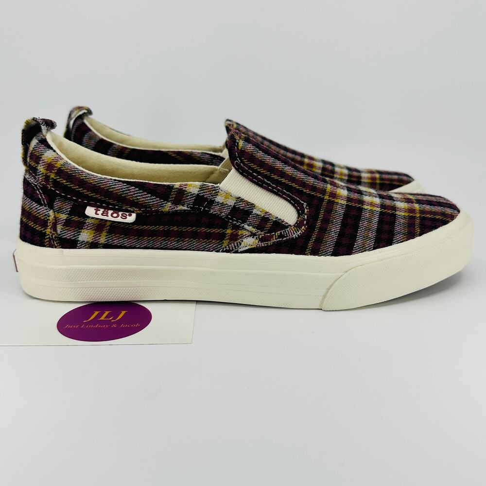 Taos Women's Rubber Soul Burgundy Plaid Canvas Slip On Comfort Sneakers Size 7.5